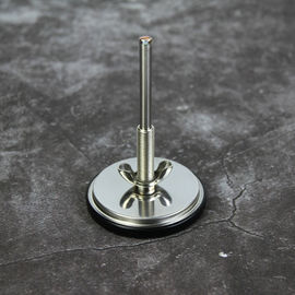 L'instant de dimension compacte a lu le thermomètre 100℉ de BBQ à la température ambiante de la viande 900℉